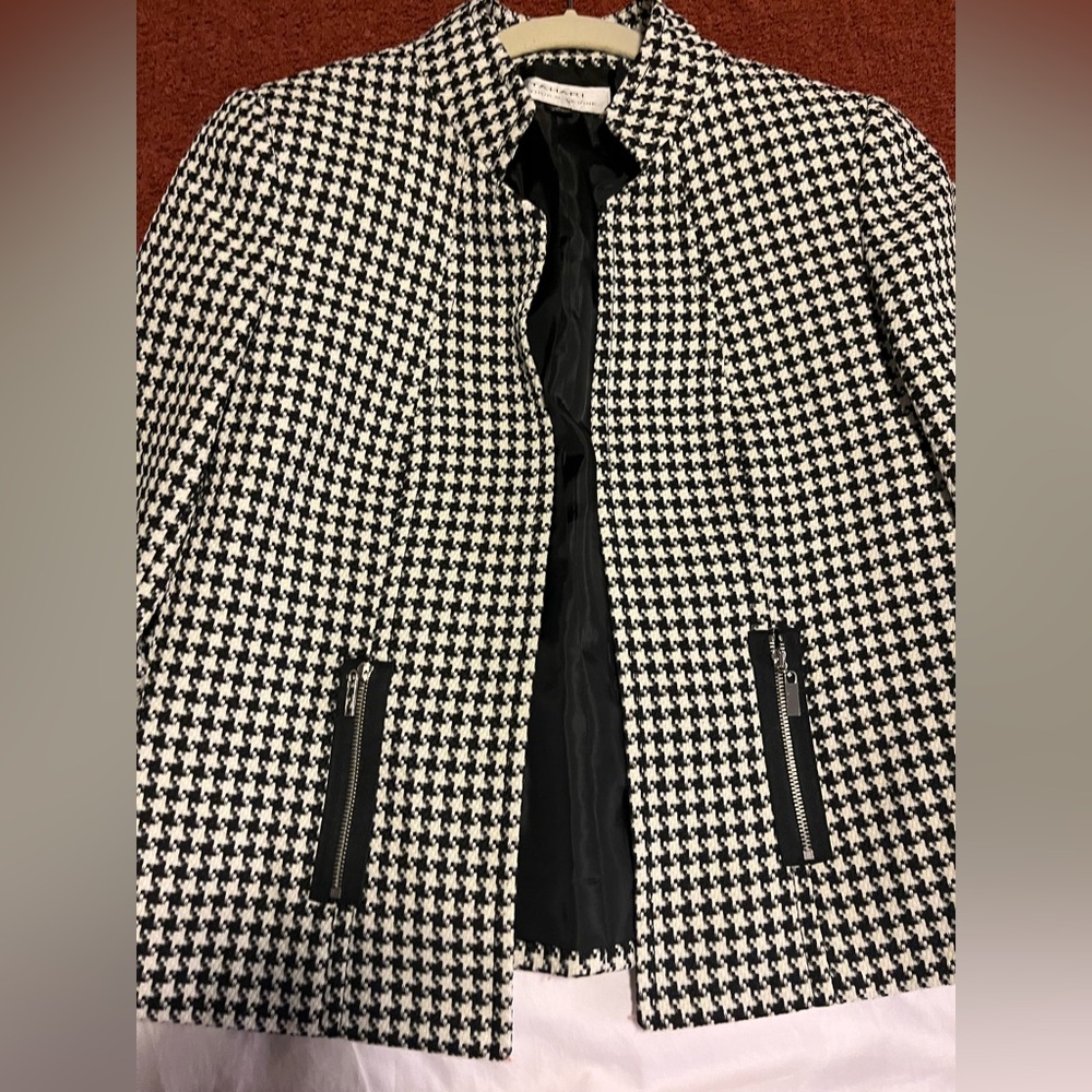 Tahari blazer jacket